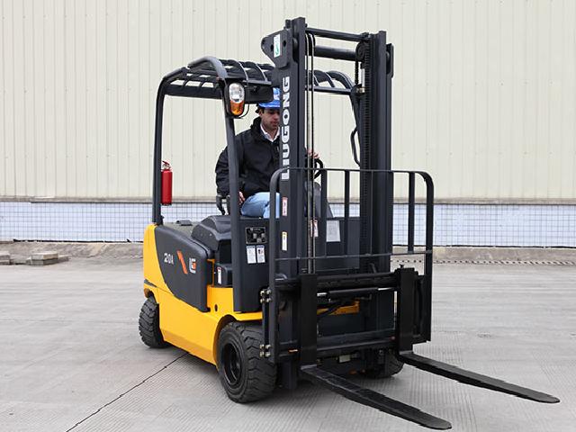 CLG系列四支點雙驅2.0T